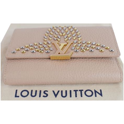 Louis Vuitton capucines wallet